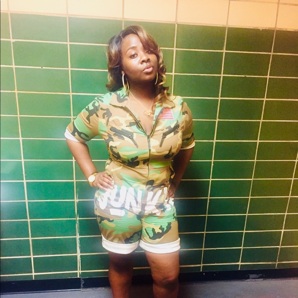 Meet your Posher, Jasmine